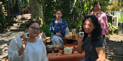 Ayom Jogja Sajikan Jamu Gratis untuk Setiap Pengunjung