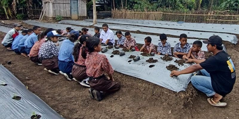 Tanam Cabai Bersama, Cara YFMG Edukasi Pelajar tentang Peluang Pertanian Masa Depan