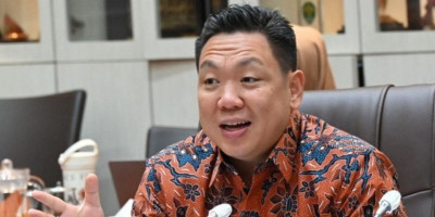 Charles Honoris Setuju Jatah MBG Siswa SMA Dihapus