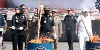 Bea Cukai Musnahkan 44 Juta Rokok Ilegal, Negara Selamatkan Rp32,9 Miliar