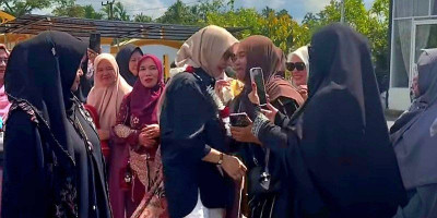 Rita Widyasari Kenang Orang Tua Angkat, Sampaikan Pesan Jaga Silaturahmi