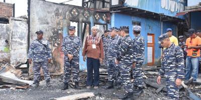 Kodaeral XIV Salurkan Bantuan Warga Terdampak Kebakaran Klademak II Pantai Sorong