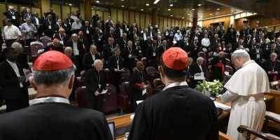 Konsistori Luar Biasa Bahas Sinodalitas dan Wajah Imamat yang Lebih Injili