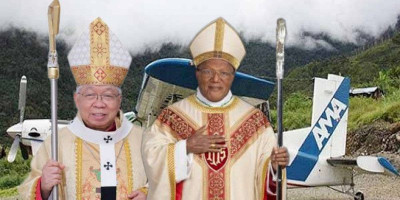 Dua Uskup Kecam KKB Bakar Pesawat Gereja dan Bunuh Pilot