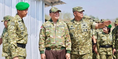 Wapang TNI dan Menhan Tinjau Kesiapan Yonif TP 937