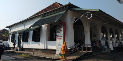 Pengunjung Keluhkan Kebersihan Museum Geusan Ulun