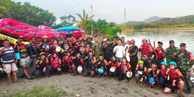 Ekspedisi Cicatih Elpala Berakhir di Pelabuhan Ratu, Tempuh Sungai 20 Kilometer
