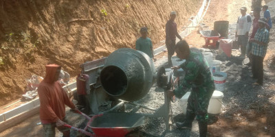 Satgas TMMD Reguler Ke-129, Tancap Gas Kerjakan Jalan Rabat Beton Penghubung Bruno dan Kalibawang