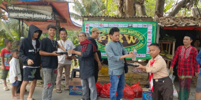 Tebar Kebaikan di Kota Serang, Wartawan Santuni 20 Anak Yatim dan Wakafkan Al-Quran