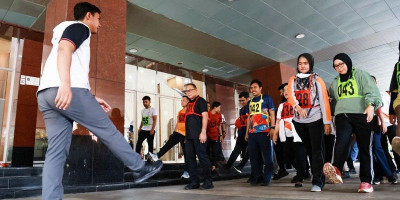 ASN Sehat, Pelayanan Prima! Ratusan PNS Jakpus Jalani Tes Kebugaran