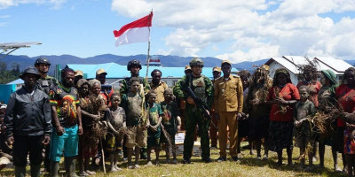Koops TNI Habema Berhasil Salurkan 2 Ton Bantuan Kemanusiaan di Kabupaten Puncak