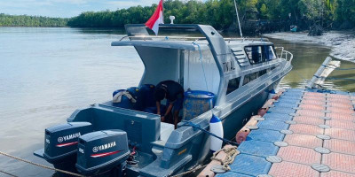 Bupati Teluk Bintuni Serahkan Hibah Speedboat kepada Kodaeral XIV 