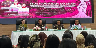Kajati Sulut Dorong Srikandi Jaga Desa Jadi Garda Pengawas Pembangunan Desa