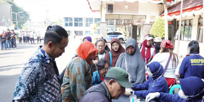Polresta Malang Kota Gelar Makan Bersama dan Pemeriksaan Kesehatan Gratis, Perkuat Pelayanan untuk Masyarakat
