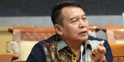 TB Hasanuddin Menduga 995  Pucuk Senjata Di Sekolah Swasta Langgar Prosedur