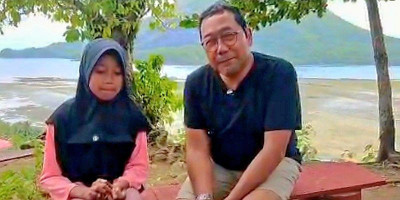Pelajar SD dari Pulau Banda, Hapal Lima Sila Pancasila dalam Bahasa Inggris