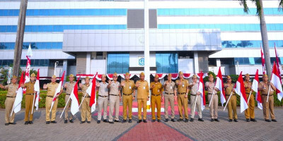 Pemkot Jakarta Timur Gerakkan Pembagian Bendera, Warga Diajak Perkuat Patriotisme