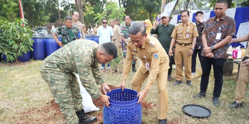 TPS RW 14 Halim Perdanakusuma Dilengkapi Biopori hingga Perikanan
