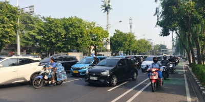 Putaran Balik Jadi Titik Macet di Jalan Kramat Raya