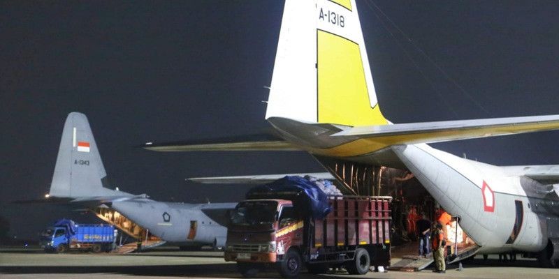 TNI Kirim 27 Ton Bantuan untuk Korban Gempa NTT, Dua Hercules Dikerahkan
