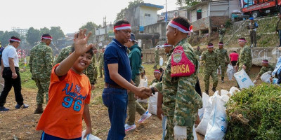 Jaga Jakarta, Pemprov DKI dan TNI-Polri Kerja Bakti Bersihkan Sungai