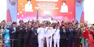 Hadiri Upacara HUT ke-81 RI, Kapolresta Malang Kota Ajak Warga Peduli NTT Demi Arema Damai