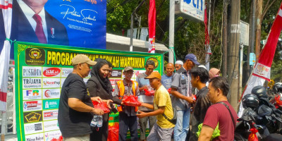 Gandeng Artis Camel Petir, Kantah ATR/BPN Kota Tangerang dan Wartawan Tebar Berkah untuk Ratusan Warga