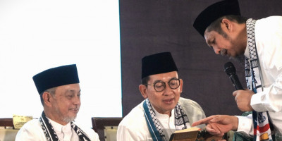 Hadiri Muktamar V, Fadli Zon: Pengukuhan 10 Ribu Guru Qur'an Wahdah Islamiyah Miliki Dimensi Kebudayaan Nasional
