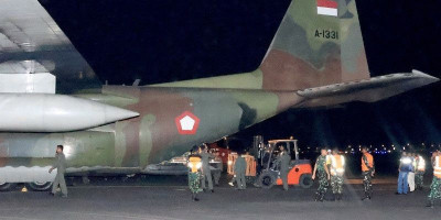 Hercules TNI AU Bawa Bantuan Presiden RI untuk Penanganan Karhutla di Kalimantan Selatan