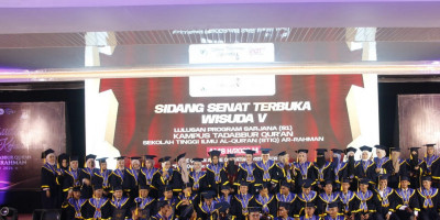 Wisuda V STIQ Ar-Rahman, Bachtiar Nasir Gagas Al-Qur’an sebagai Operating System Kehidupan