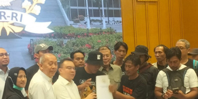 Kalau Gagal Disahkan, AMPB Minta Pimpinan DPR Mundur, Warga Pati: 15 Desember Kami Ke DPR Lagi 