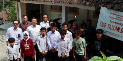 Lebih dari Modal Usaha, PNM Bantu Wujudkan Mimpi Anak Nasabah Lewat Bantuan Pendidikan