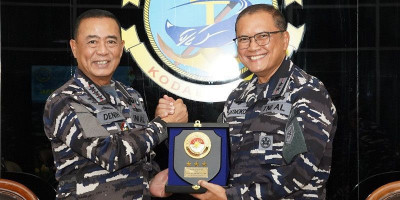 Pangkoarmada RI Kunjungi Sorong, Perkuat Sinergi Pertahanan Laut