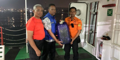 Jeriken Biru Muncul di Lokasi Pencarian, Tim SAR Belum Pastikan Kaitan dengan 8 Orang Hilang