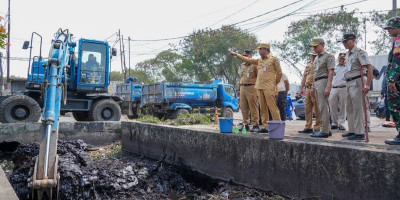 Munjirin Grebek Lumpur PHB Cacing, Kapasitas Saluran Didorong Kembali Optimal Jelang Musim Hujan