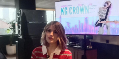 Penyanyi Pop-Rock AS KG Crown Injakkan Karier Internasional di Indonesia