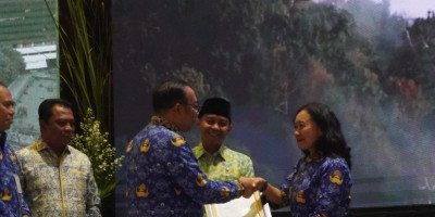 Terobosan Kebijakan Pro-Karier ASN: Kepala BKN Beri Penghargaan KPLB bagi PNS Berdedikasi Luar Biasa