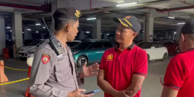 Viral di Medsos, Polresta Malang Kota Selidiki Aksi Pria Masuk Kolong Mobil di Area Parkir