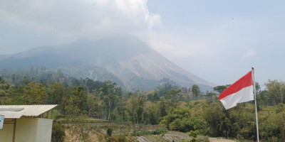 90 Gempa Hybrid Terekam, Merapi Kembali Luncurkan Awan Panas Sejauh 2 Kilometer