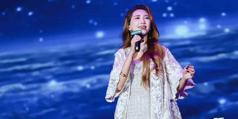 Icha Yang Yi Na, Identitas Baru Sang Penyanyi Mandarin Asal Indonesia