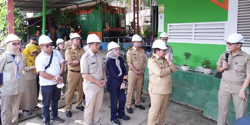 Pramono Tinjau Saringan Sampah TB Simatupang