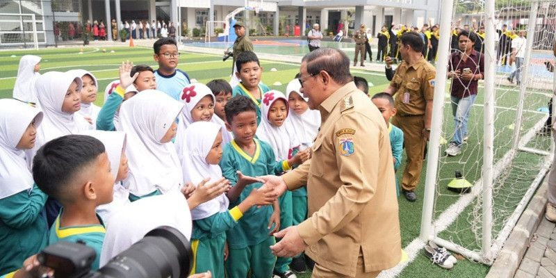 Munjirin Dampingi Pramono Tinjau Sekolah Terintegrasi di Pasar Rebo