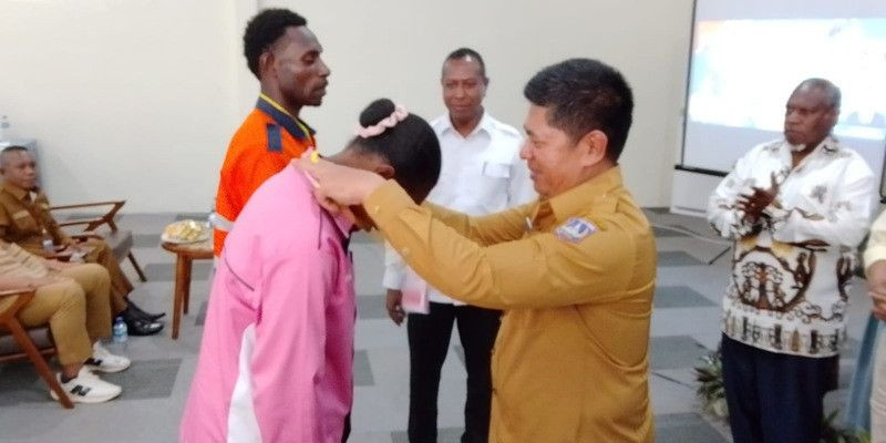 Apolo Safanpo Buka Pelatihan Life Skill Papua Selatan