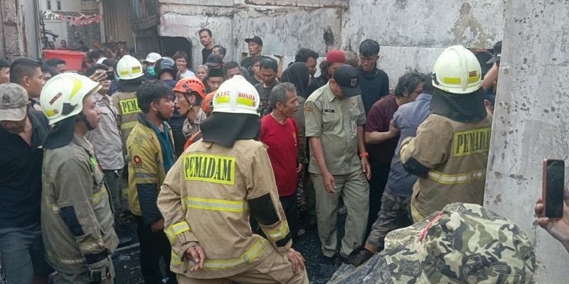 Dua Orang Meninggal Dunia dalam Musibah Kebakaran Kontrakan di Penjaringan