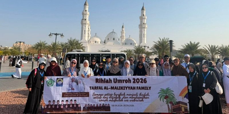 31 Santri Tarbiyatul Falah Pulang Umrah Penuh Berkah