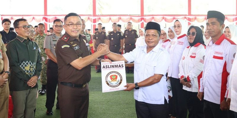 Plt Kajati Sulut Kukuhkan Srikandi Jaga Desa dan ASLINMAS Bolsel