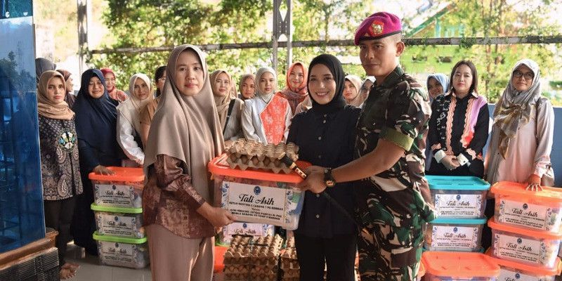 Saat Prajurit Bertugas Jauh, Keluarga Tetap Dalam Perhatian Satuan