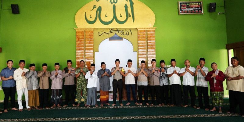 Safari Jum'at di Ngadirojo, Kapolres Wonogiri Ajak Warga Jaga Kerukunan Jelang Pilkades