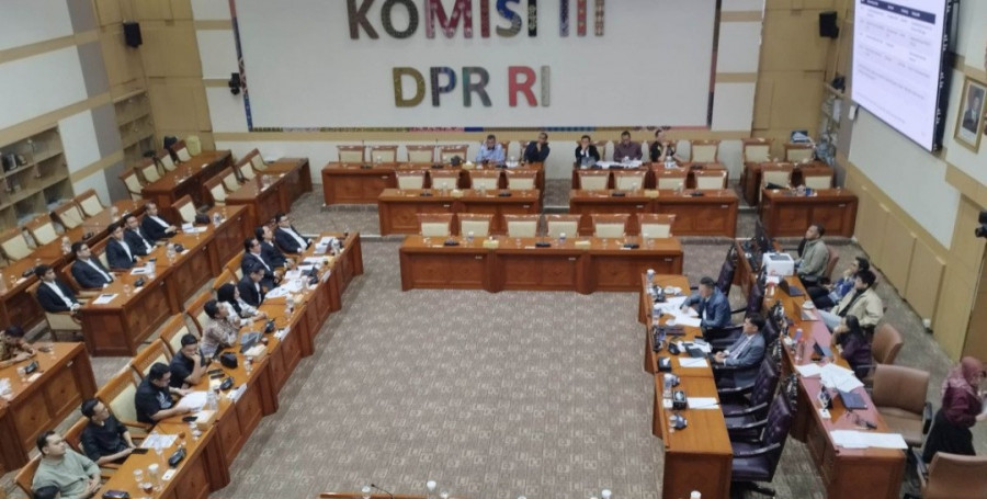 Komisi III DPR Minta Masukan dari Tiga Advokat